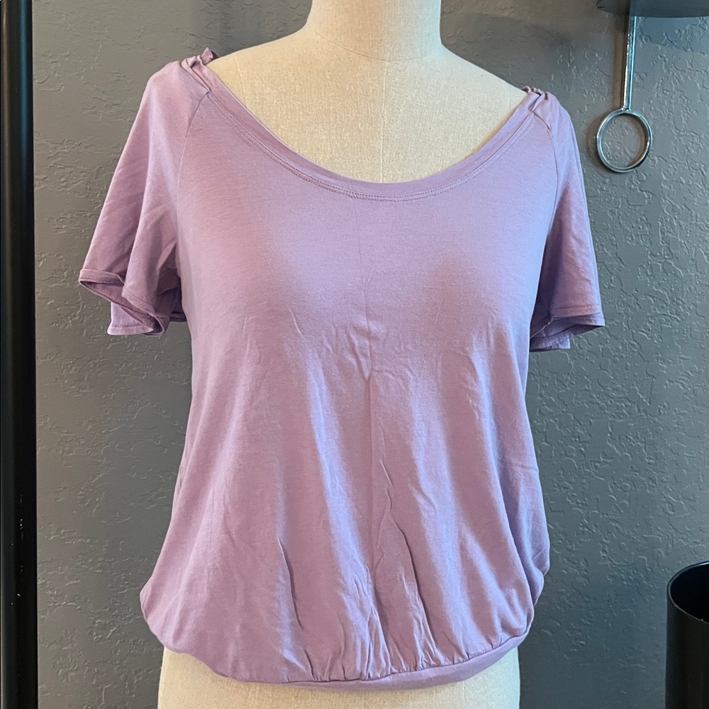 Elle lavender flutter sleeve cotton top XS worn once
